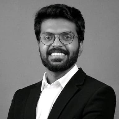 Portrait of Zakhil Suresh, Founder & CEO of Oversea